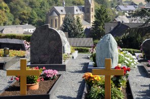 Blick vom Friedhof Eisenbach auf die Kirche